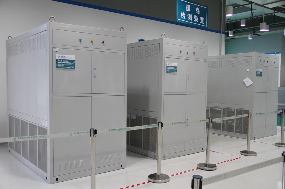 ACLT-48160H：满足500KWp及以下容量的并网逆变器防孤岛保护功能检测